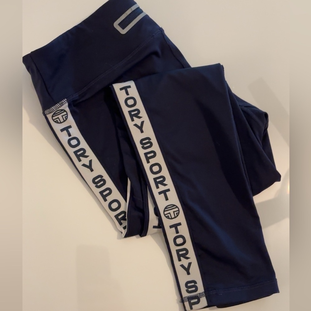 Tory Sport Leggings in Navy.
